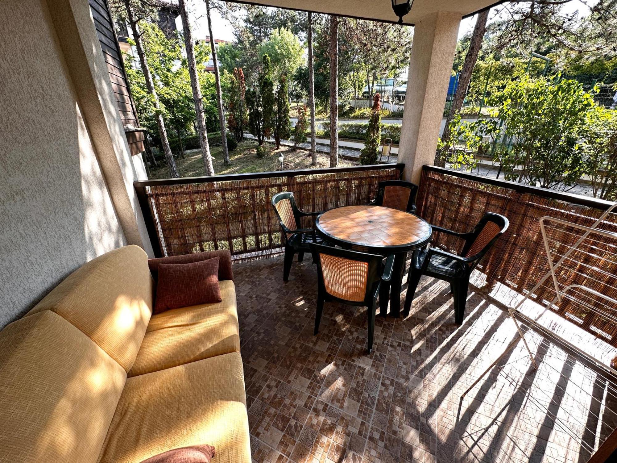 Garden Apartments In Santa Marina Village Sozopol Exterior foto